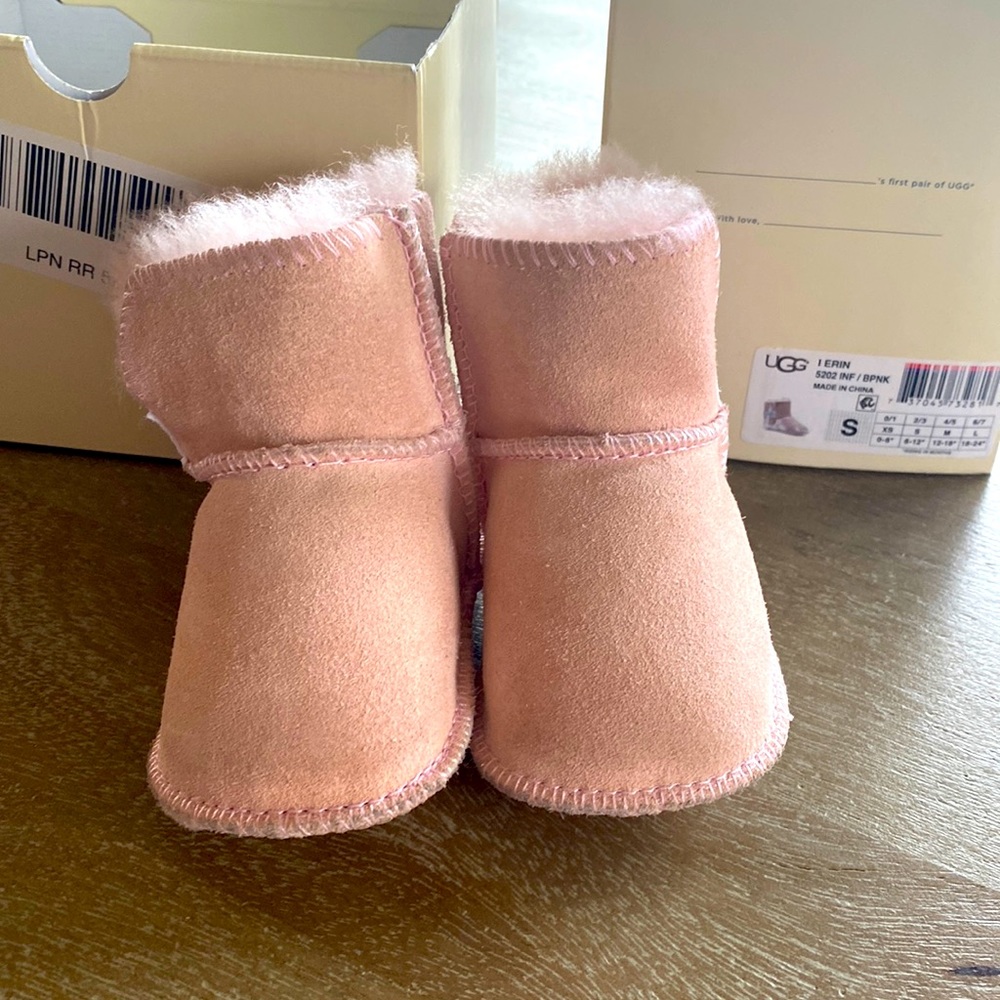 Baby girl pink Uggs